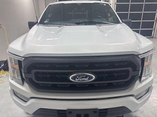 White Metallic 2021 Ford F-150 XLT