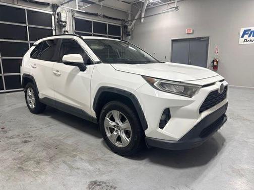 Super White 2019 Toyota RAV4 XLE