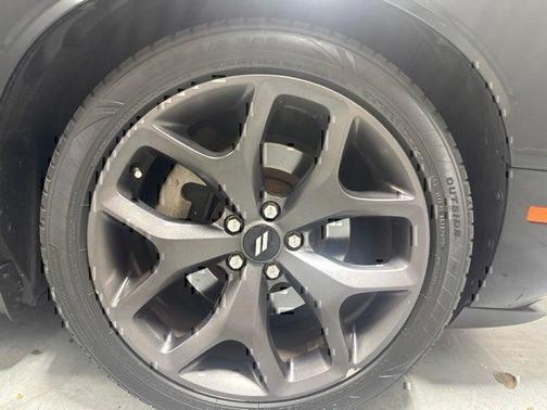 Pitch Black Clearcoat 2017 Dodge Challenger R/T