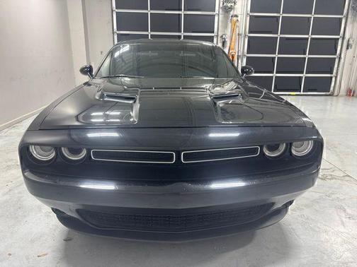 Pitch Black Clearcoat 2017 Dodge Challenger R/T