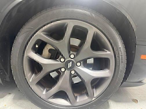 Pitch Black Clearcoat 2017 Dodge Challenger R/T