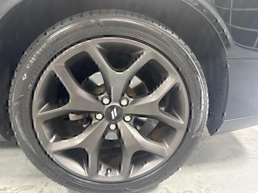 Pitch Black Clearcoat 2017 Dodge Challenger R/T