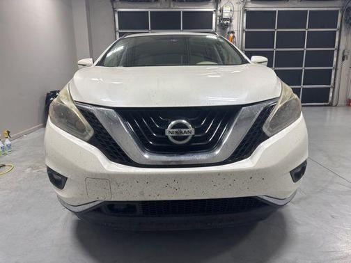 White 2018 Nissan Murano SV