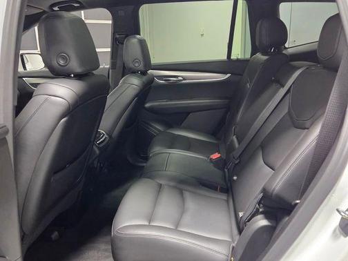 Crystal White 2023 Cadillac XT6 Luxury FWD