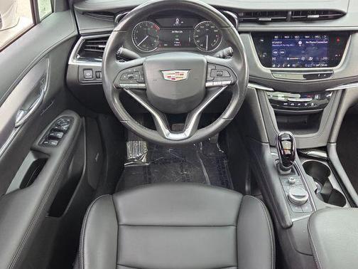 Crystal White 2023 Cadillac XT6 Luxury FWD