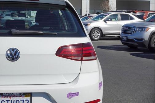 2019 Volkswagen e-Golf SE