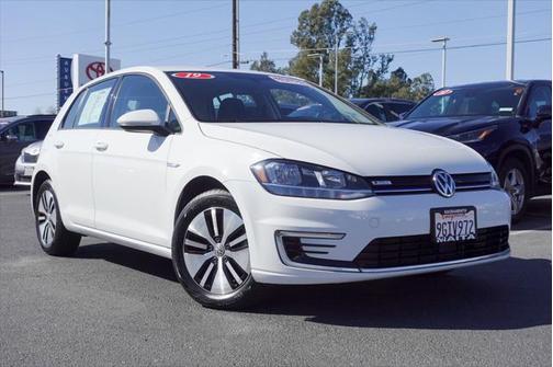 2019 Volkswagen e-Golf SE