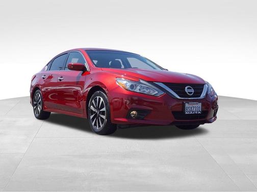 Scarlet Ember 2017 Nissan Altima 2.5 SV