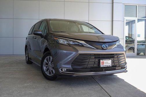 2023 Toyota Sienna XLE 7 Passenger