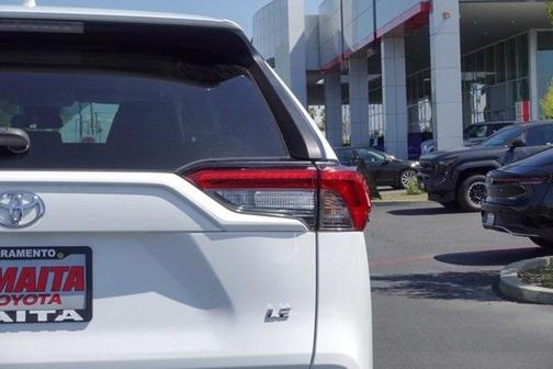 2022 Toyota RAV4 LE