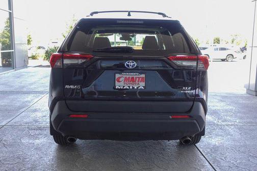 2020 Toyota RAV4 Hybrid XLE