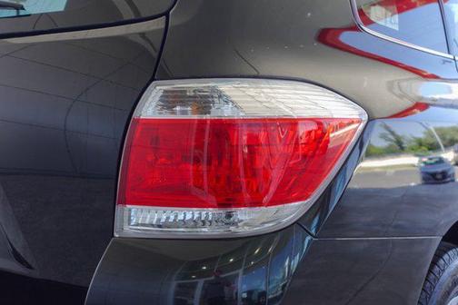 2012 Toyota Highlander SE