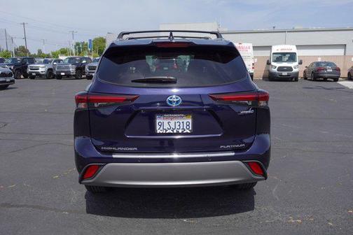 2024 Toyota Highlander Hybrid Platinum
