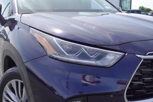 2024 Toyota Highlander Hybrid Platinum