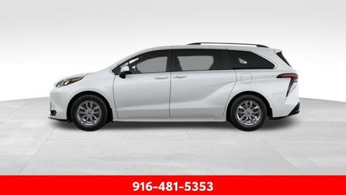 2025 Toyota Sienna XLE