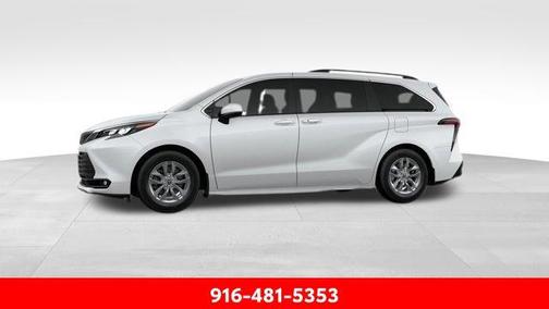 2025 Toyota Sienna XLE