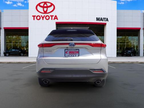 Titanium Glow 2023 Toyota Venza LE