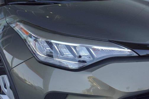 2021 Toyota C-HR LE