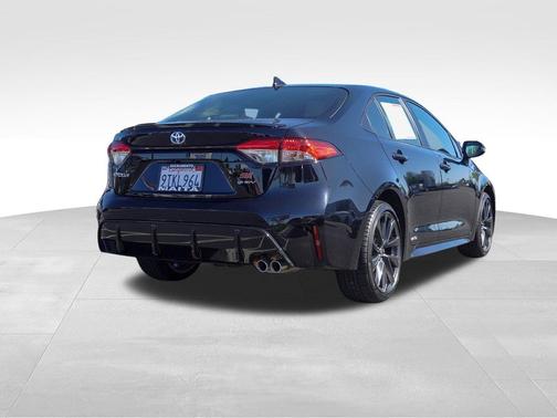 2025 Toyota Corolla Hybrid SE