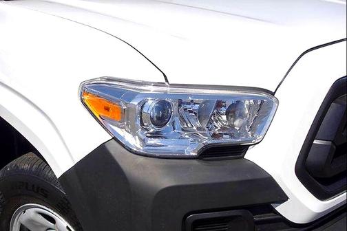 White 2022 Toyota Tacoma SR