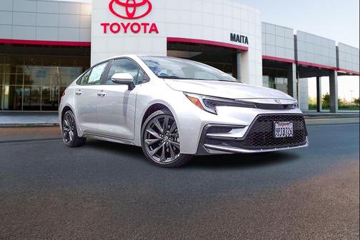 Classic Silver Metallic 2025 Toyota Corolla SE