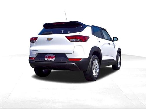 Summit White 2025 Chevrolet Trailblazer LS