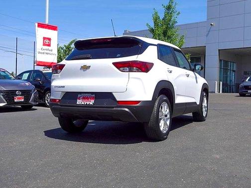 Summit White 2025 Chevrolet Trailblazer LS