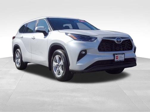 2025 Toyota Highlander LE