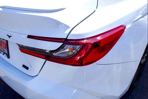 Ice Cap 2025 Toyota Camry SE