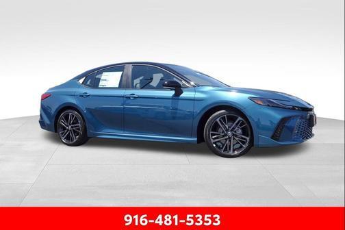Ocean Gem/Midnight Black Metallic 2026 Toyota Camry XSE