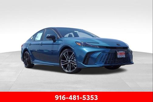 Ocean Gem/Midnight Black Metallic 2026 Toyota Camry XSE