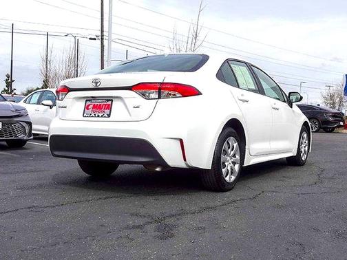 Ice Cap 2024 Toyota Corolla LE