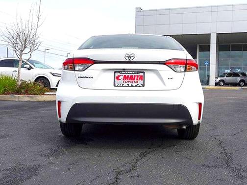 Ice Cap 2024 Toyota Corolla LE
