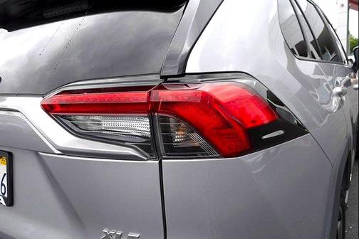 Silver Sky Metallic 2021 Toyota RAV4 Hybrid XLE