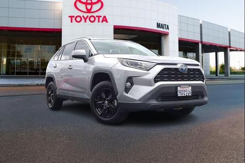 Silver Sky Metallic 2021 Toyota RAV4 Hybrid XLE