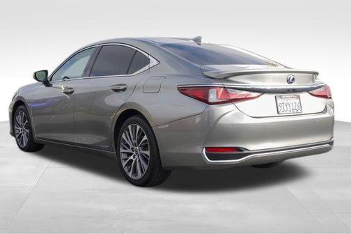 2021 Lexus ES 300h Base