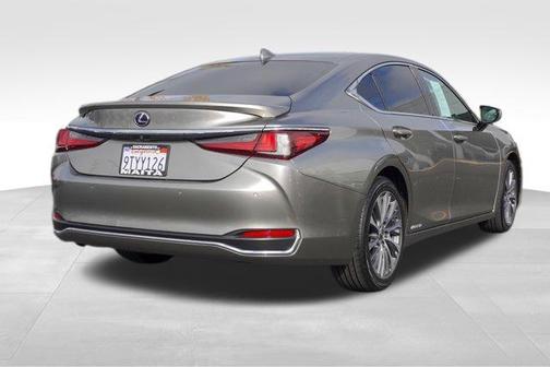 2021 Lexus ES 300h Base