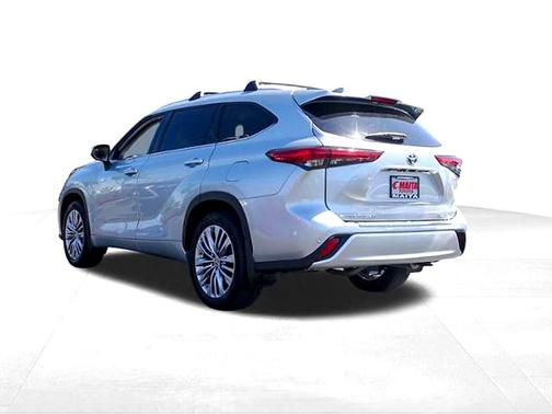 Celestial Silver Metallic 2021 Toyota Highlander Hybrid Platinum