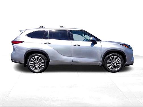 Celestial Silver Metallic 2021 Toyota Highlander Hybrid Platinum