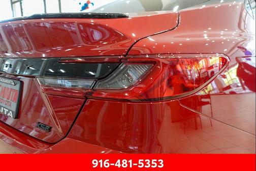 Supersonic Red w/Midnight Black Metallic Roof 2026 Toyota Camry XSE