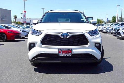 Wind Chill Pearl 2023 Toyota Highlander Hybrid XLE