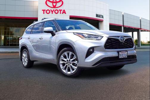 Celestial Silver Metallic 2023 Toyota Highlander Hybrid Limited
