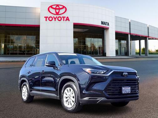 Midnight Black Metallic 2025 Toyota Grand Highlander XLE