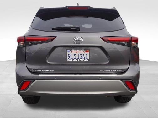 2024 Toyota Highlander Platinum
