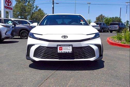 Ice Cap 2025 Toyota Camry SE