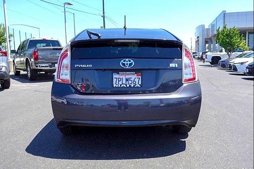 Classic Silver Metallic 2015 Toyota Prius LE