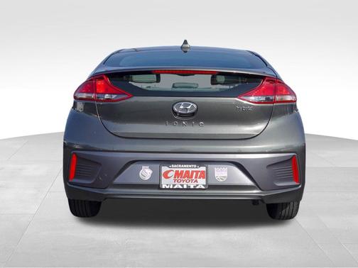 2022 Hyundai IONIQ Hybrid SE