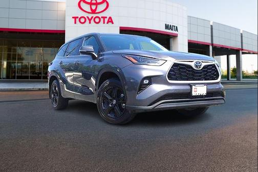 Magnetic Gray Metallic 2025 Toyota Highlander LE