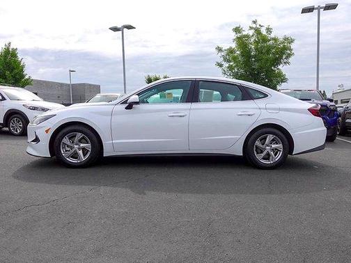 Quartz White 2020 Hyundai SONATA SE
