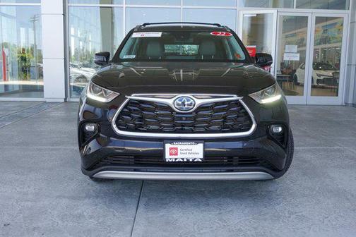 2022 Toyota Highlander Hybrid Platinum